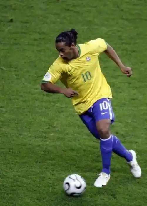 却抓住爱华 却抓住爱华